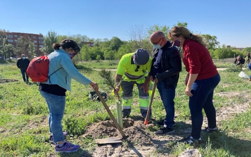 Rivas comienza la reforestación del parque entre Covibar y Cañada Real